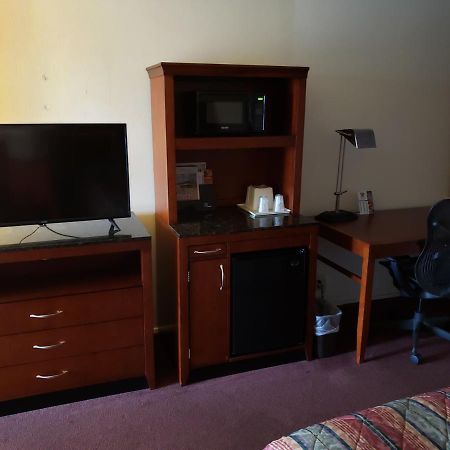 Huntingdon Motor Inn Zewnętrze zdjęcie