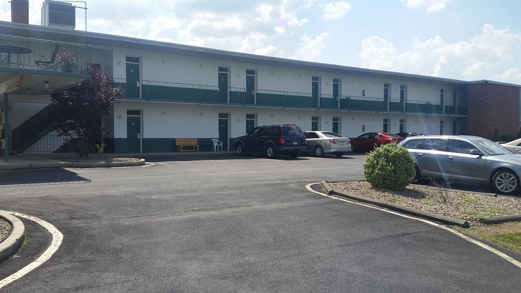 Huntingdon Motor Inn Zewnętrze zdjęcie
