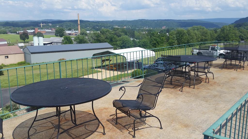 Huntingdon Motor Inn Zewnętrze zdjęcie
