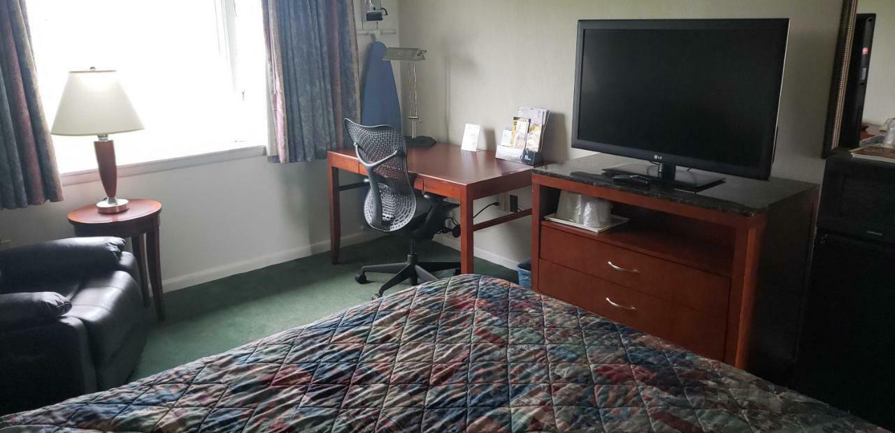Huntingdon Motor Inn Zewnętrze zdjęcie
