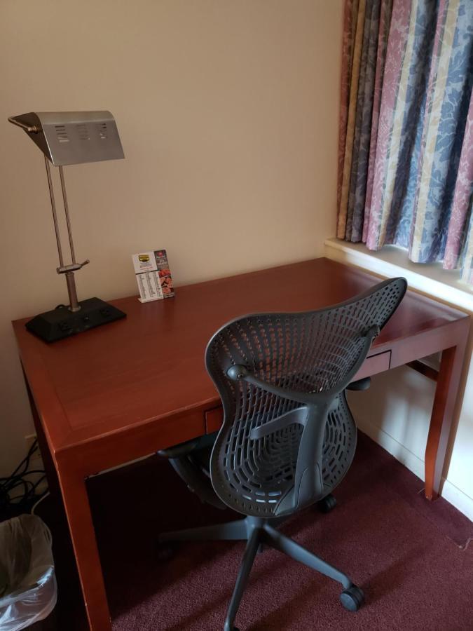 Huntingdon Motor Inn Zewnętrze zdjęcie